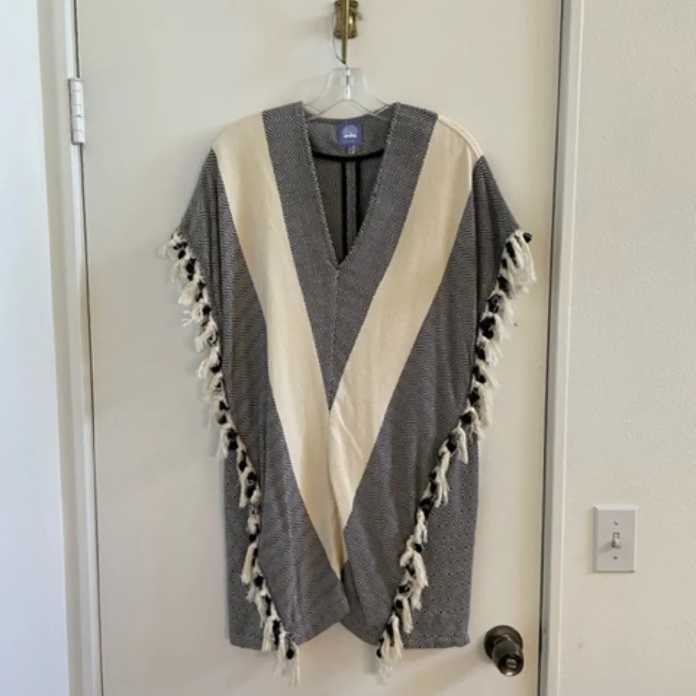 Koza Chevron Tunic, Coverup, size M - Picture 3 of 4